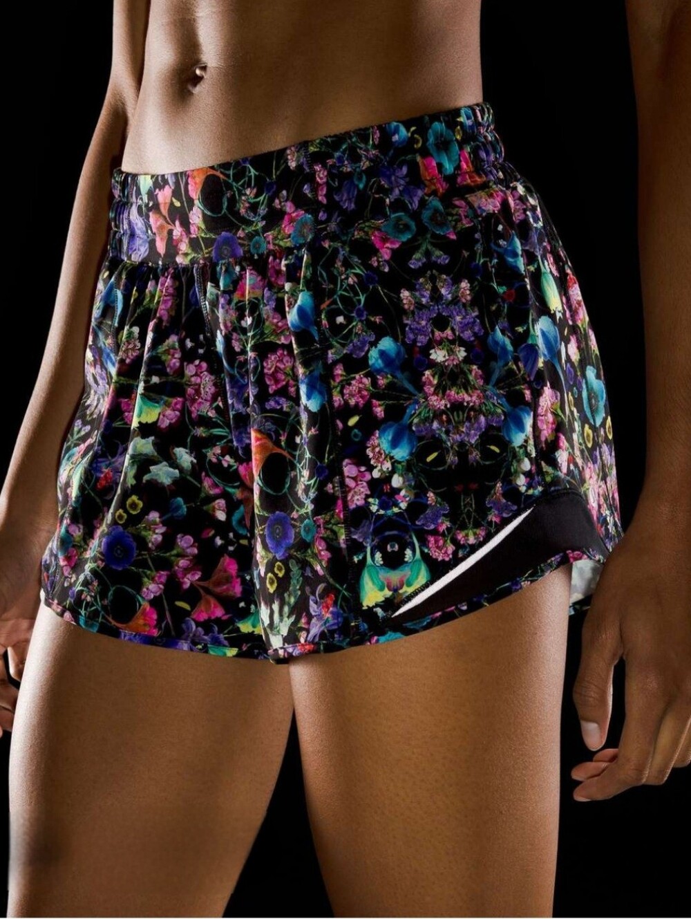 Lululemon Hotty Hot Lined Shorts Flowerscope Floral 4" Sz 10